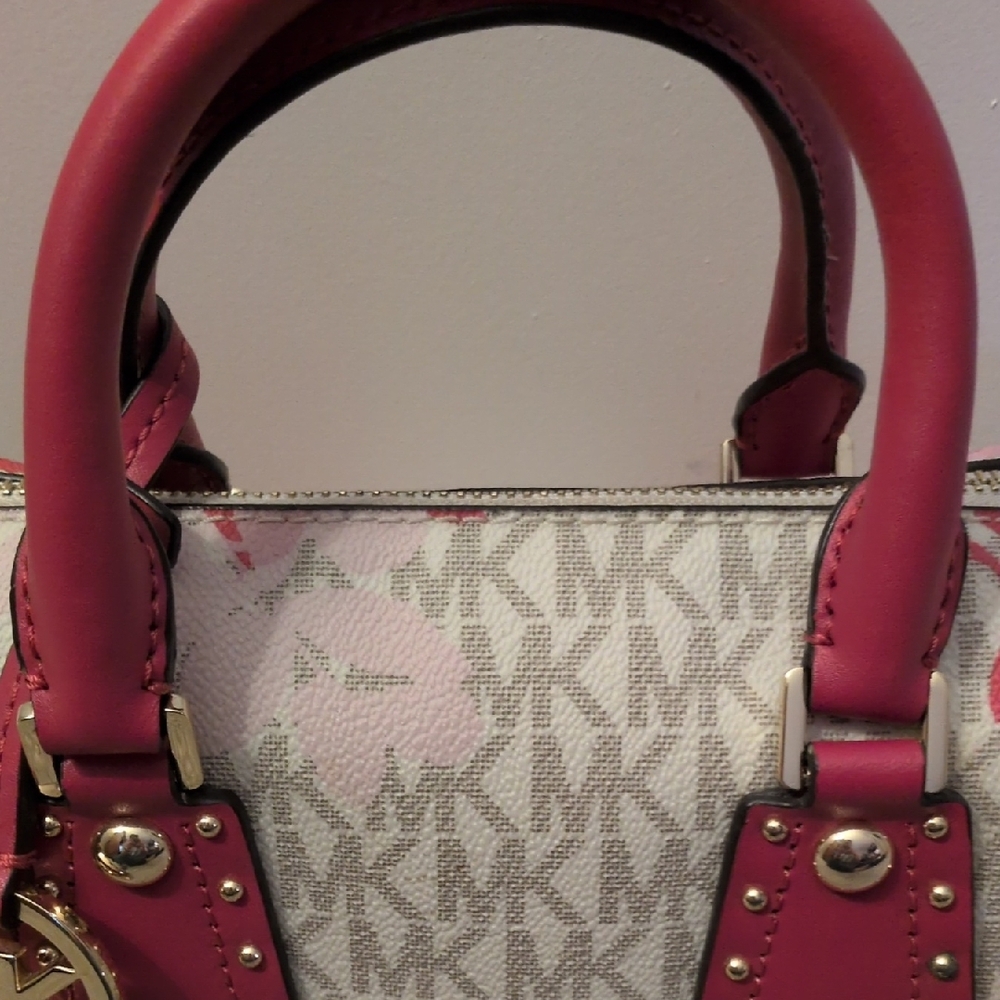 Michael Kors Pink and Cream Satchel - Picture 4 of 16